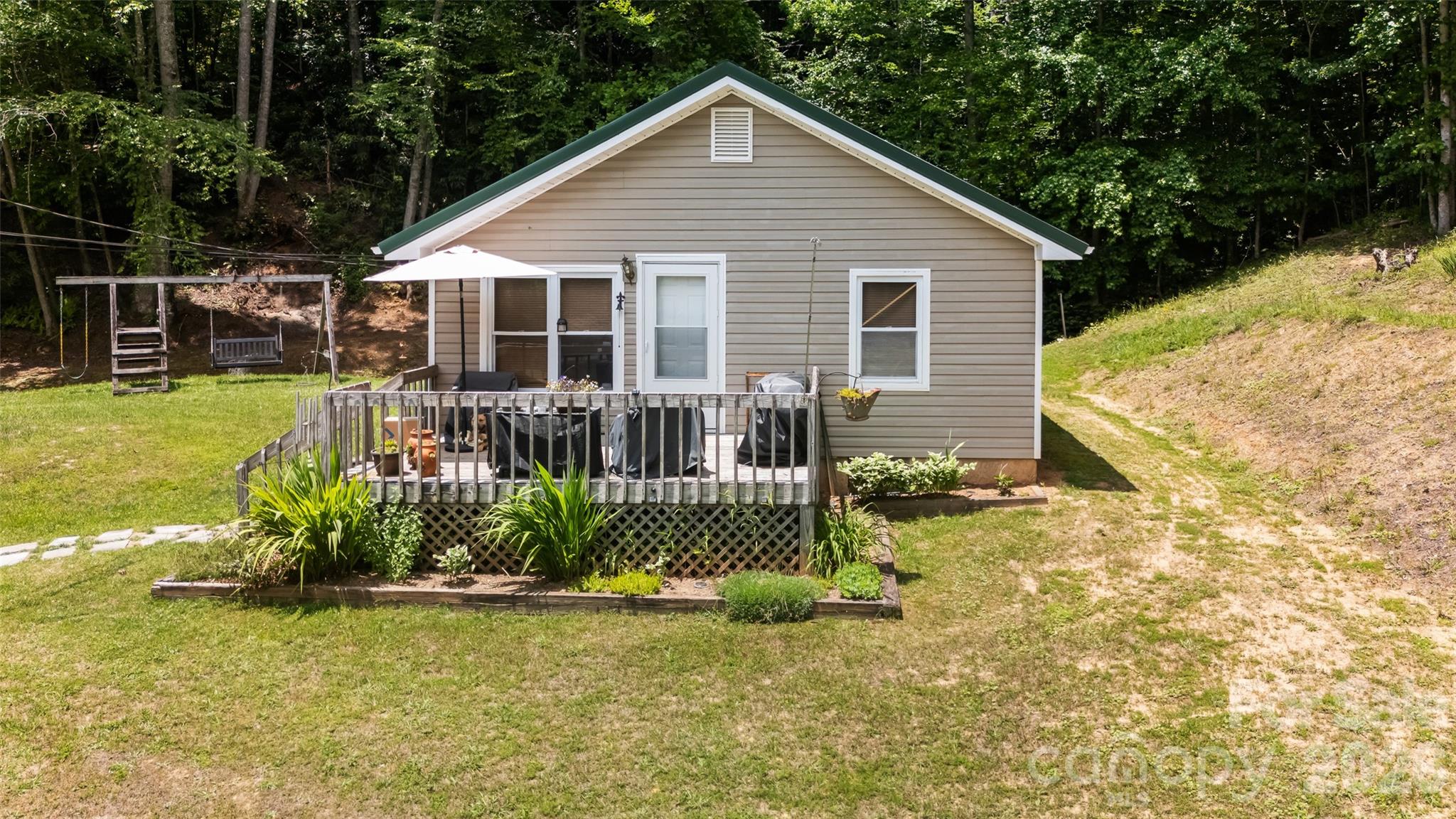 726 Israel Road Brevard, NC 28712 - Photo 3 of 35