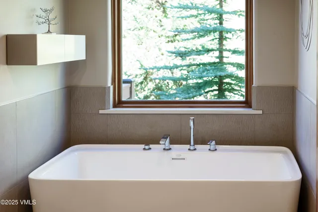 $2,895,000 | 2735 Snowberry Drive, Unit B, Vail, CO 81657