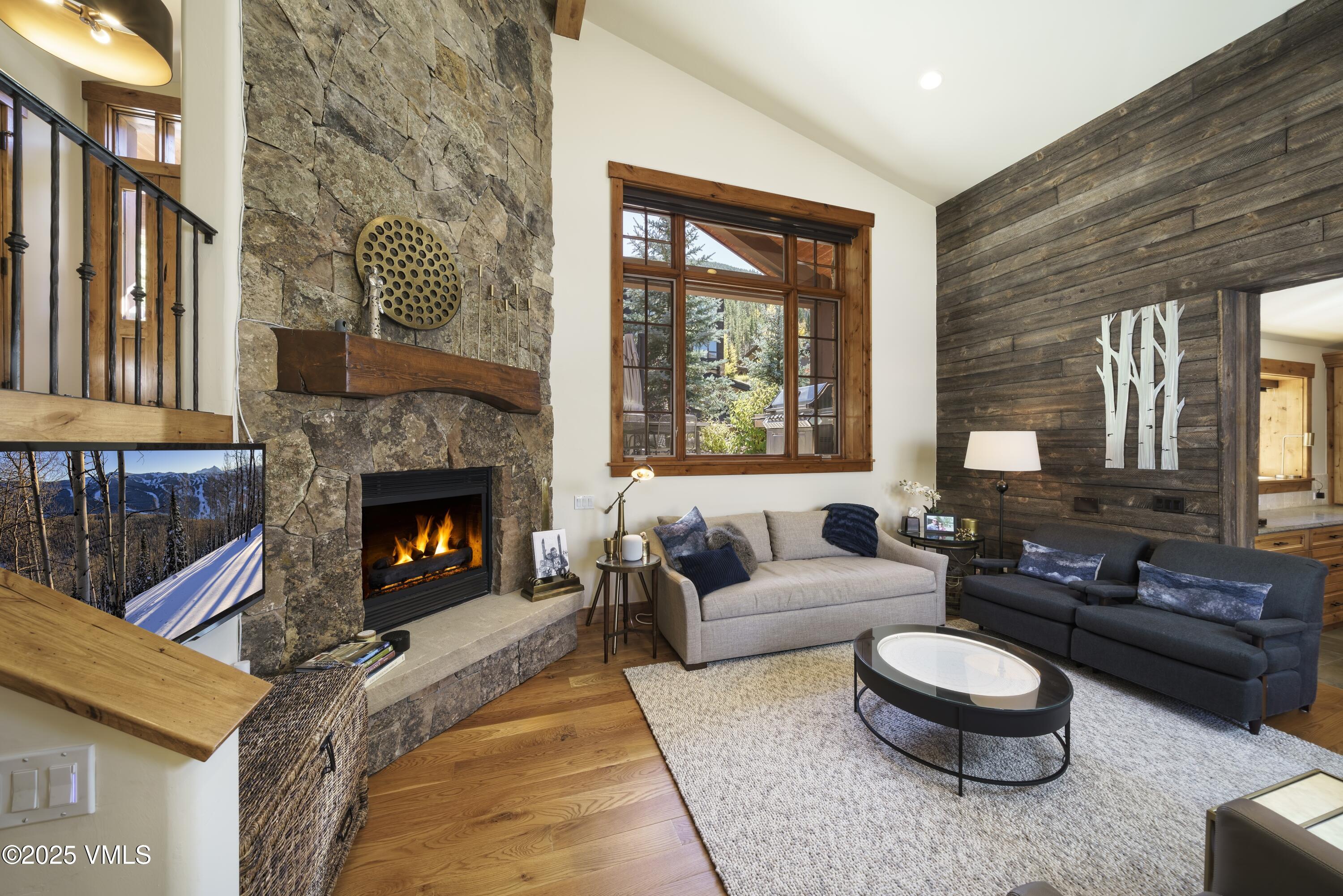 2735 Snowberry Drive, Unit B Vail, CO 81657 - Photo 3 of 48 2735B_Snowberry_Drive_015 Edited 8.6mb