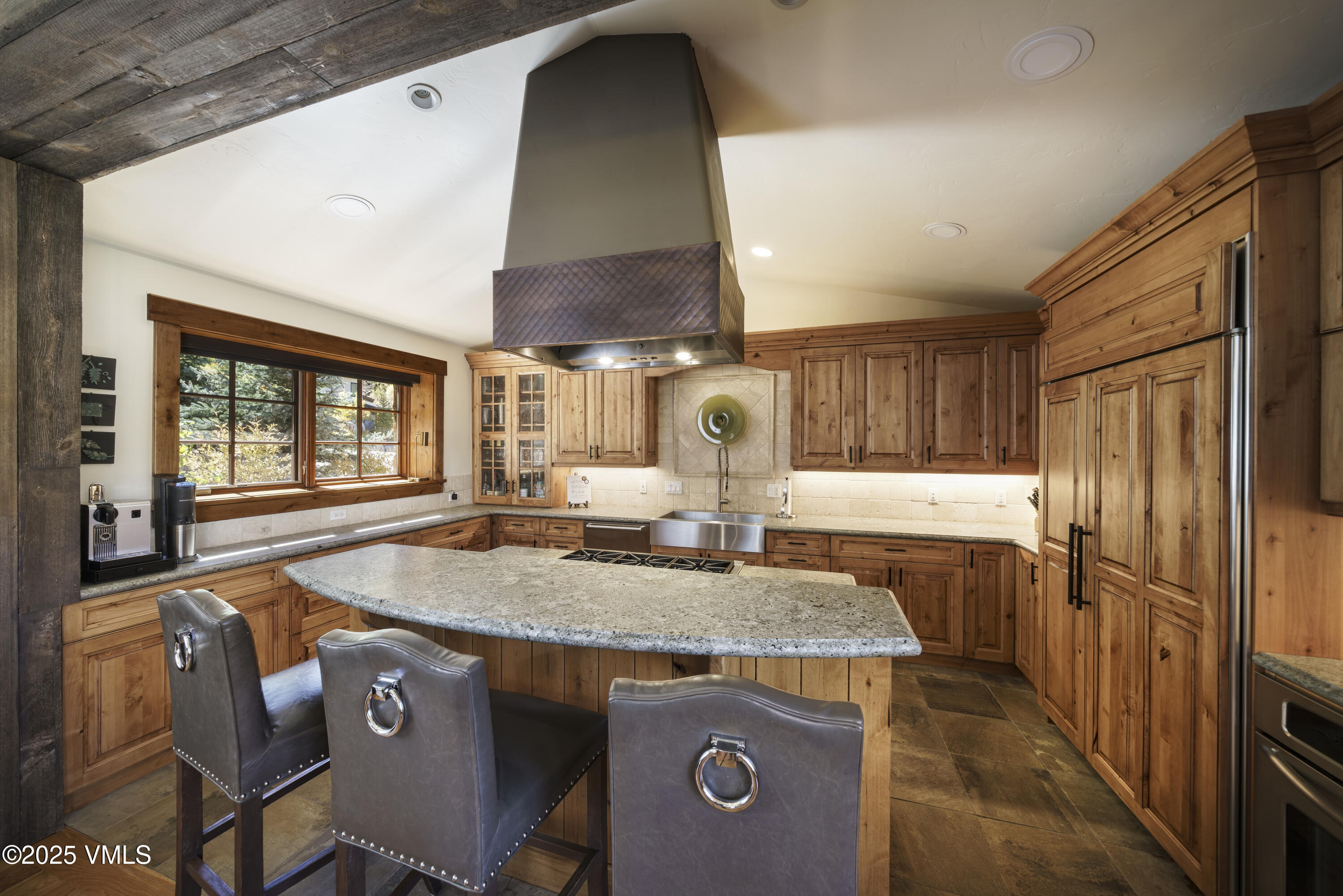 2735 Snowberry Drive, Unit B Vail, CO 81657 - Photo 7 of 48 2735B_Snowberry_Drive_019