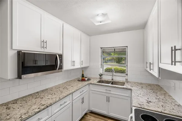 $399,000 | 2027 Valencia Way, Clearwater, FL 33764