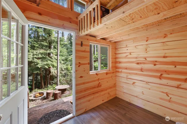 a view of a entryway door of the house