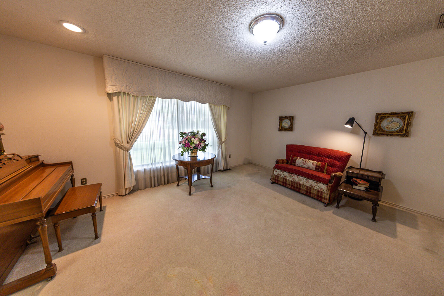 5212 27th Street Lubbock, TX 79407 - Photo 13 of 32 2L9A9872