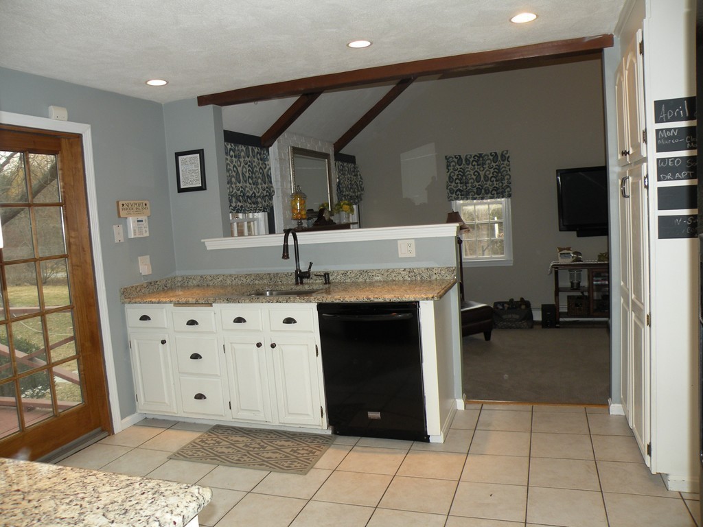32 Robinson Road Littleton, MA 01460 - Photo 7 of 29 Gallery Image 7