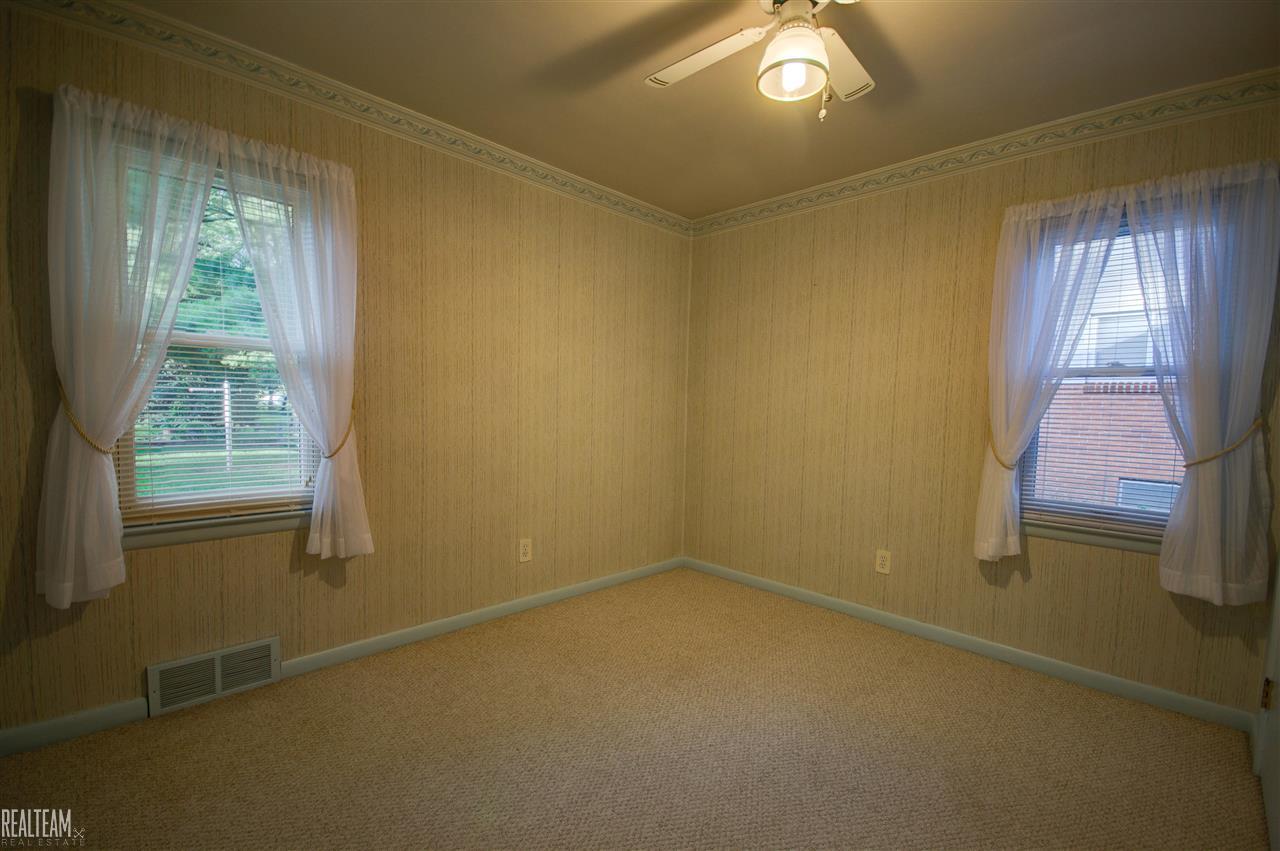 5175 Jamestown Road Utica, MI 48317 - Photo 13 of 20 31303139-12.JPG
