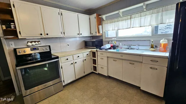 $99,999 | 223 Craig Street Northwest, Norton, VA 24273