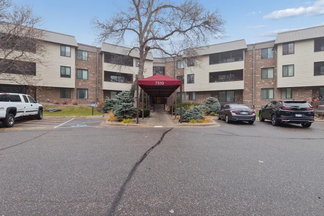 $99,000 | 7510 Cahill Road, Unit 317B, Edina, MN 55439