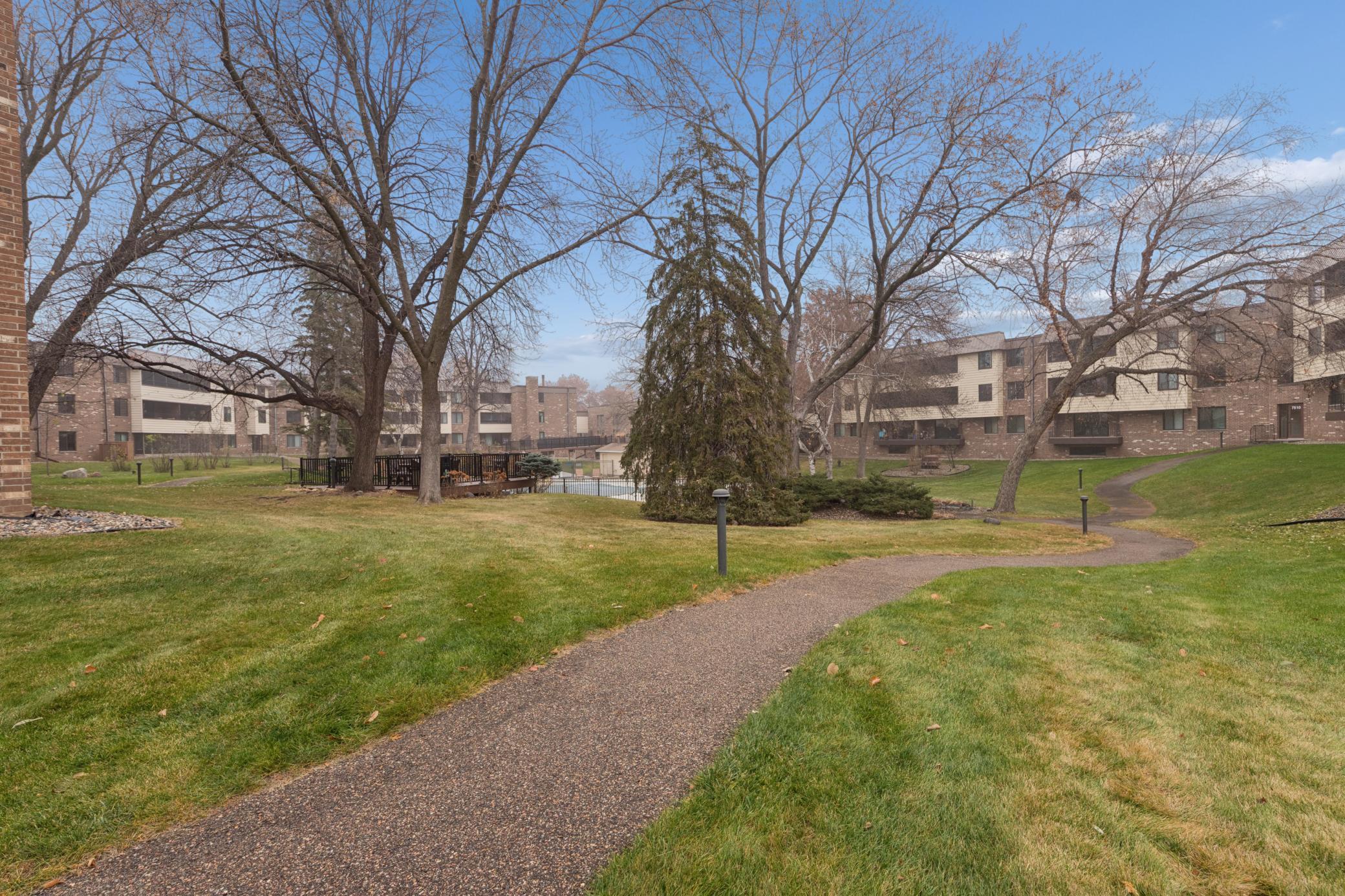 7510 Cahill Road, Unit 317B Edina, MN 55439 - Photo 29 of 30