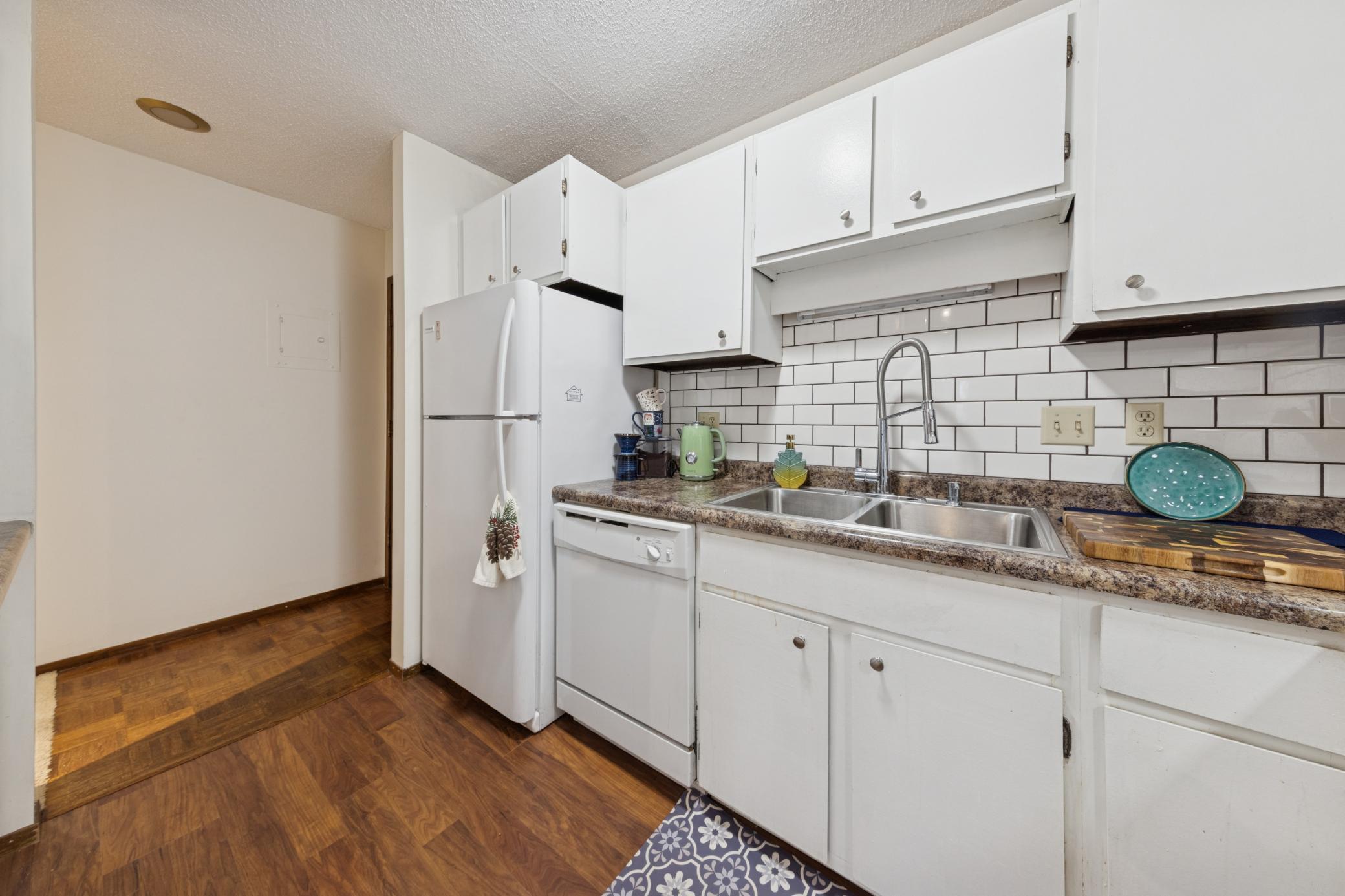 7510 Cahill Road, Unit 317B Edina, MN 55439 - Photo 8 of 30