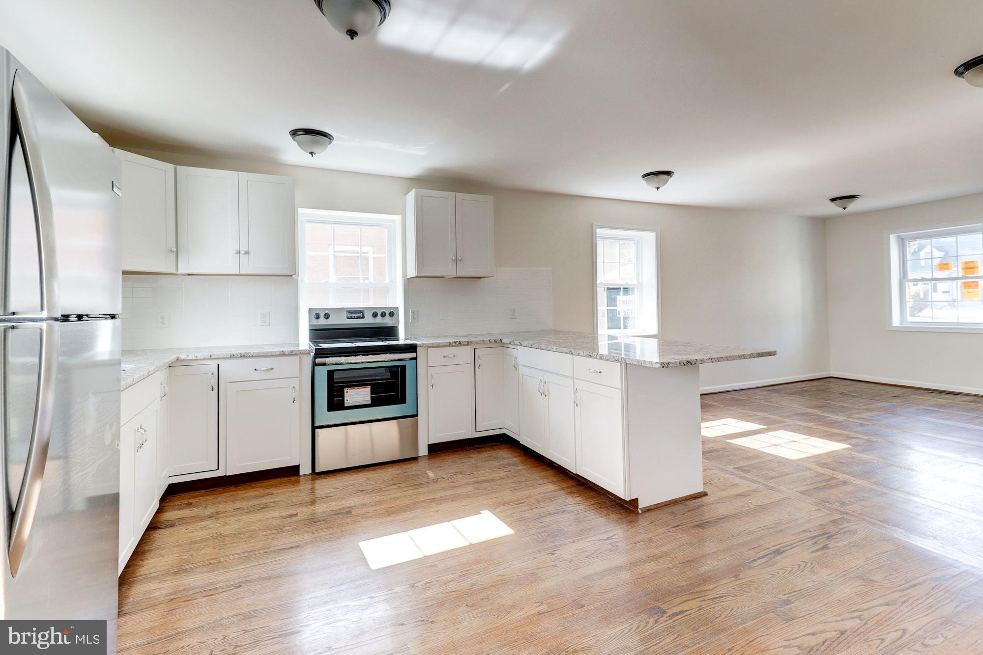 817 South Glebe Road Arlington, VA 22204 - Photo 3 of 26