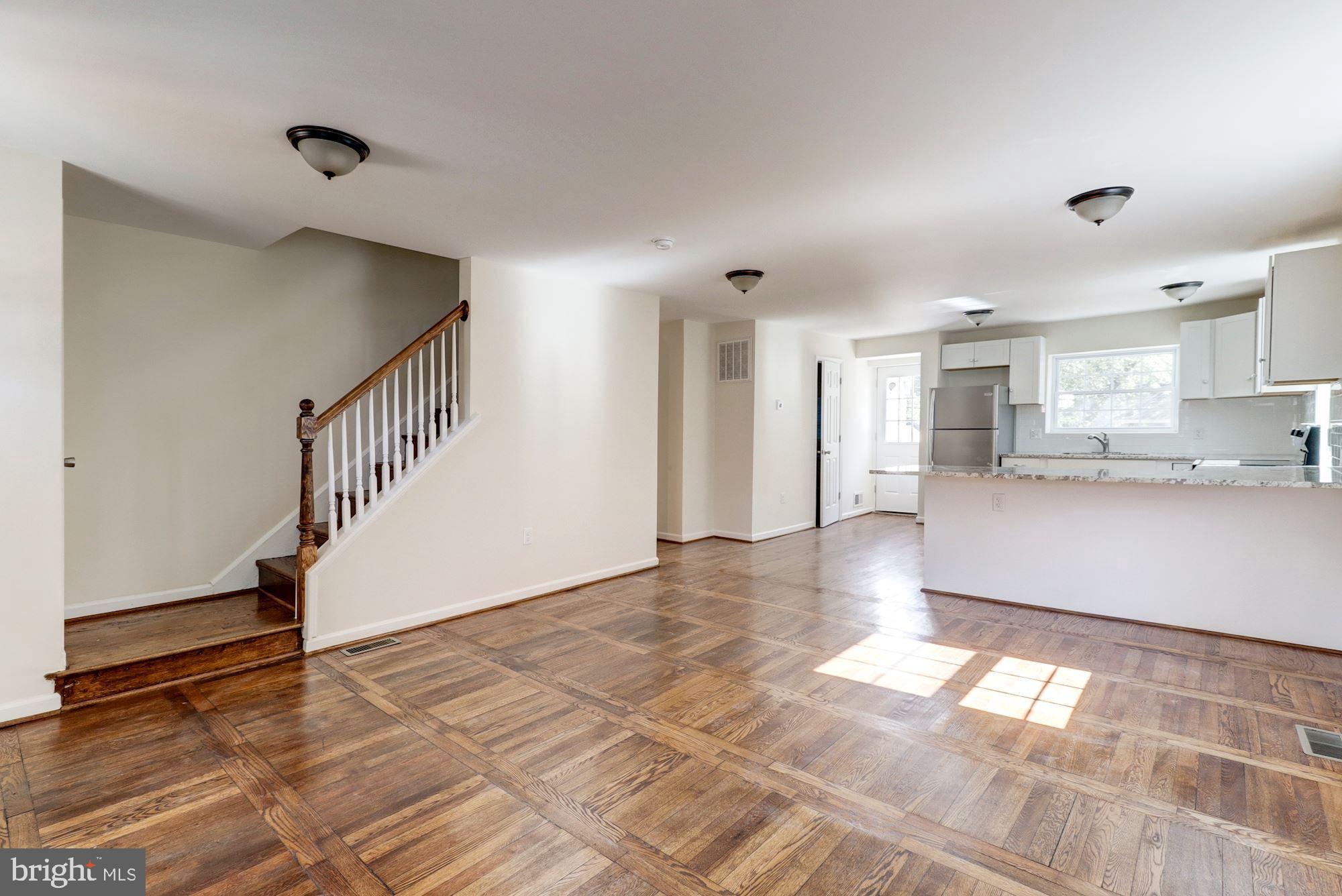 817 South Glebe Road Arlington, VA 22204 - Photo 5 of 26