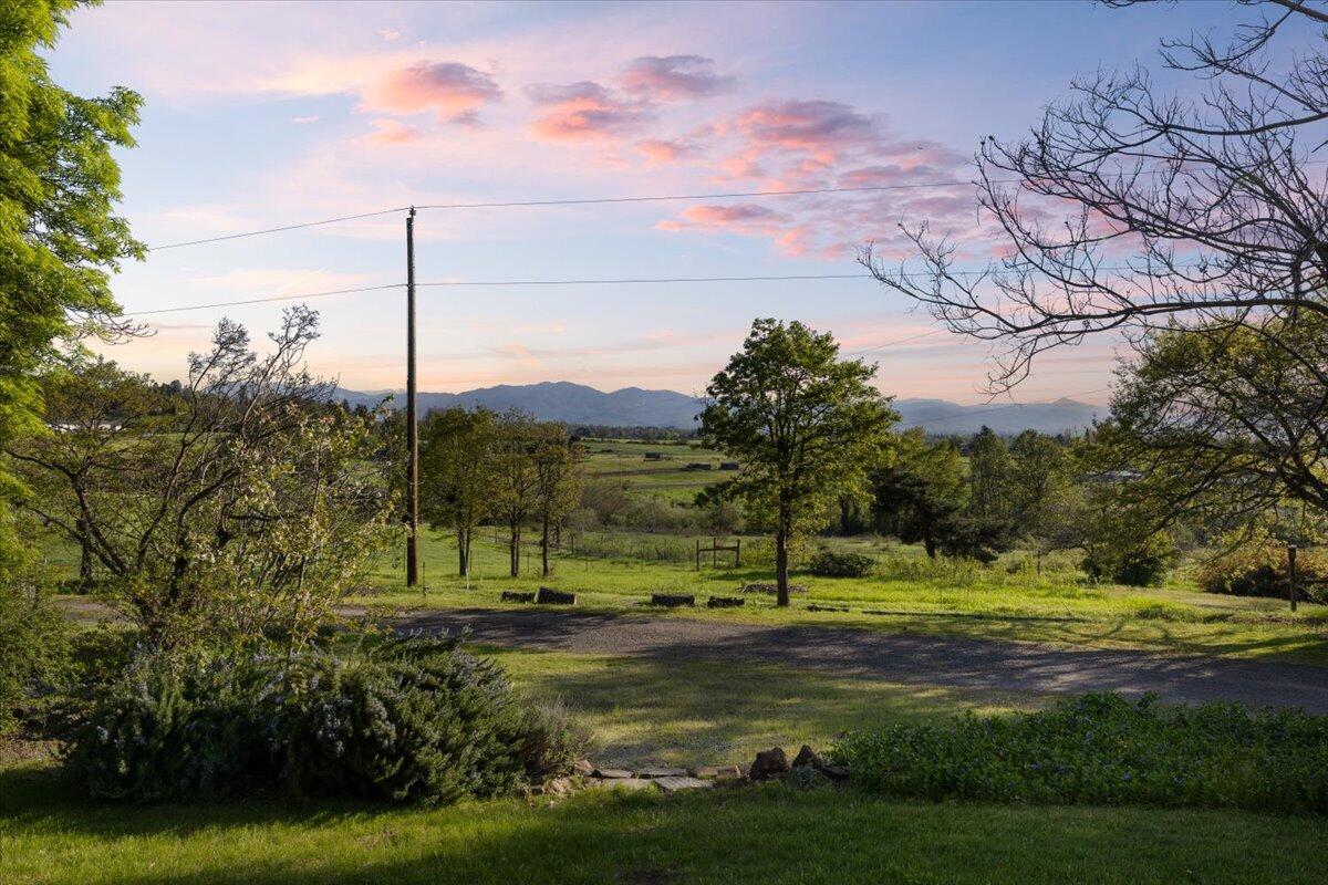 4261 North Foothill Road Medford, OR 97504 - Photo 34 of 37 38-CI_1482_V1