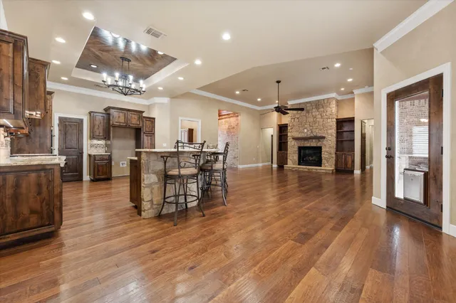 a view of a kitchen and dining room