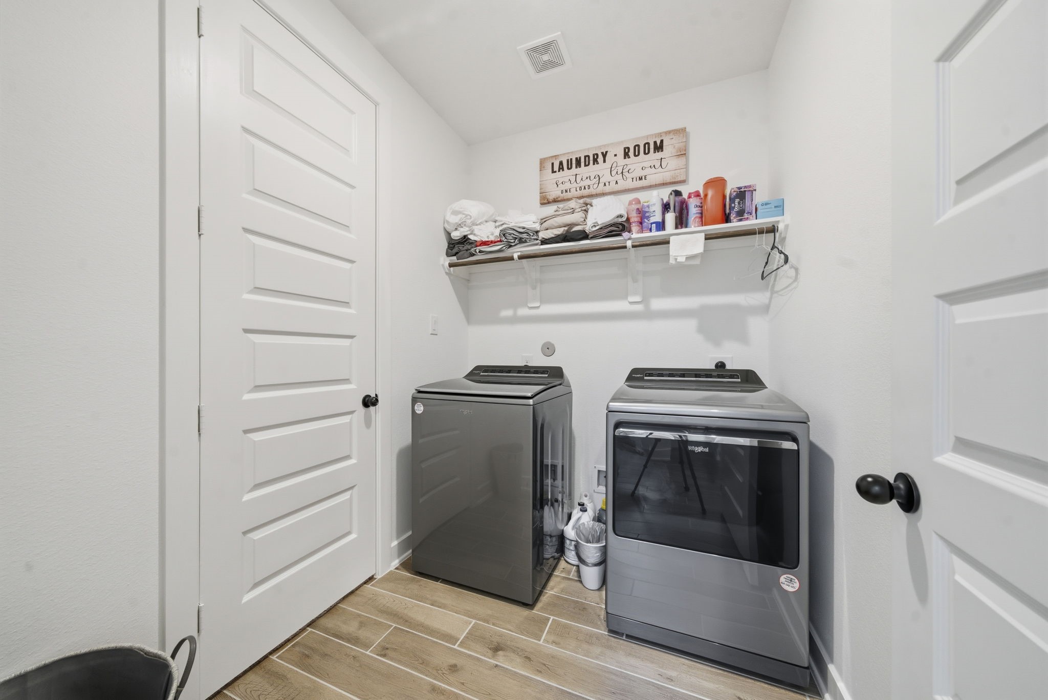 10438 Rigel Rdg Way Richmond, TX 77406 - Photo 31 of 34 a utility room with washer and dryer