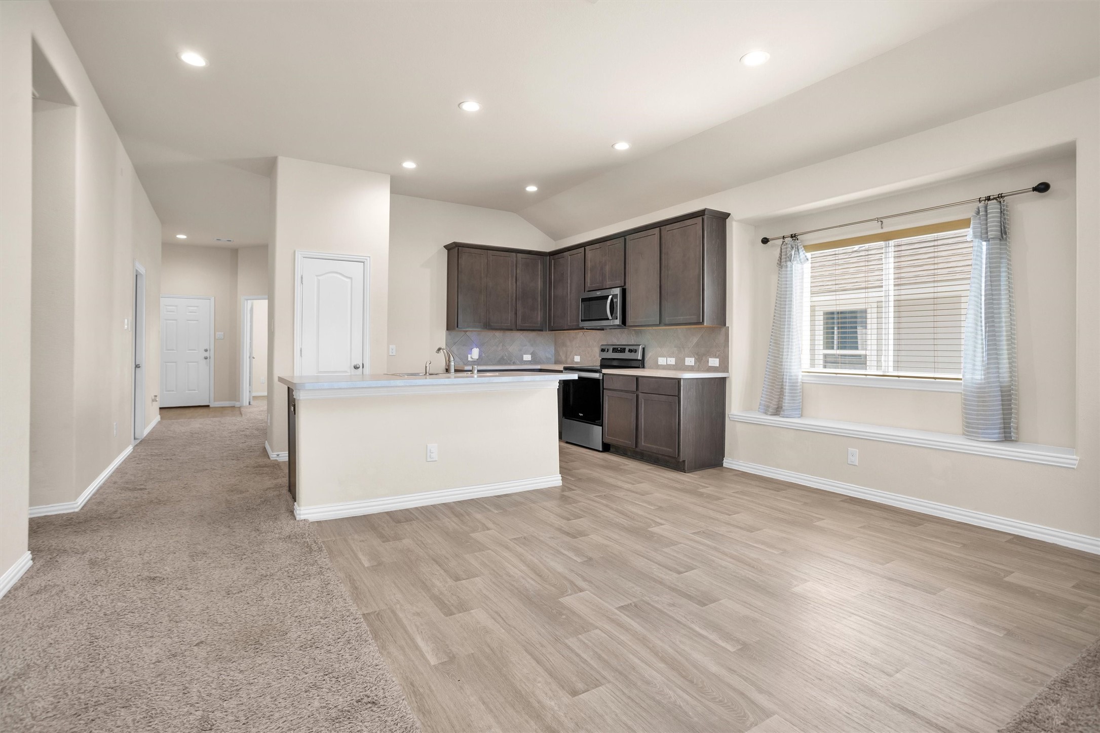 223 Shoreview Drive Conroe, TX 77303 - Photo 17 of 39