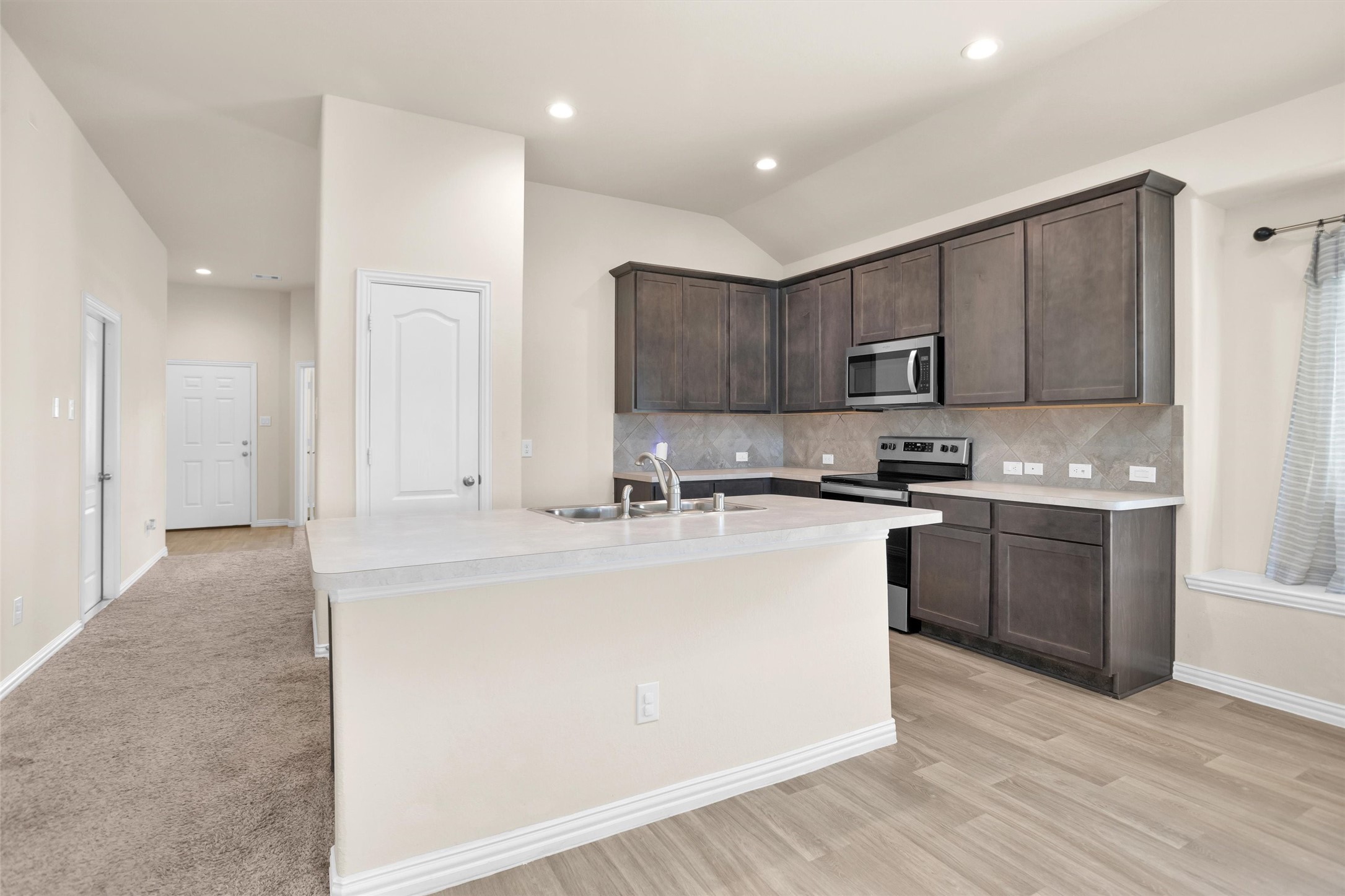 223 Shoreview Drive Conroe, TX 77303 - Photo 18 of 39