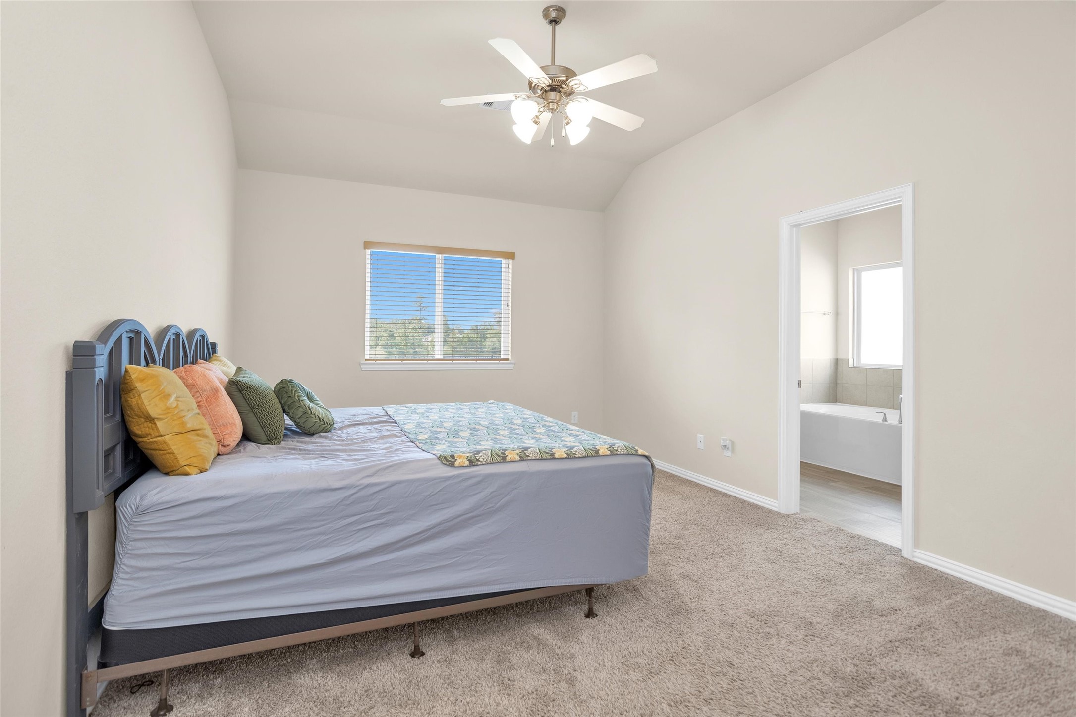 223 Shoreview Drive Conroe, TX 77303 - Photo 27 of 39