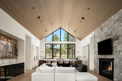 $7,295,000 | 2911 South Solitaires Canyon Drive, Flagstaff, AZ 86005