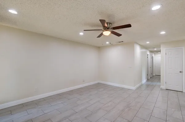 $382,200 | 5488 East Iowa Avenue, Fresno, CA 93727