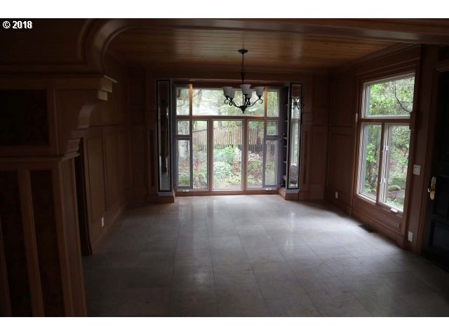 22940 South Viola Welch Road Beavercreek, OR 97004 - Photo 5 of 29 Gallery Image 5