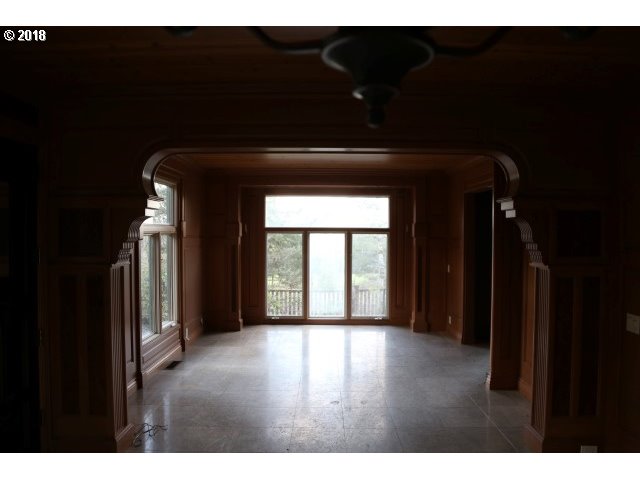 22940 South Viola Welch Road Beavercreek, OR 97004 - Photo 6 of 29 Gallery Image 6