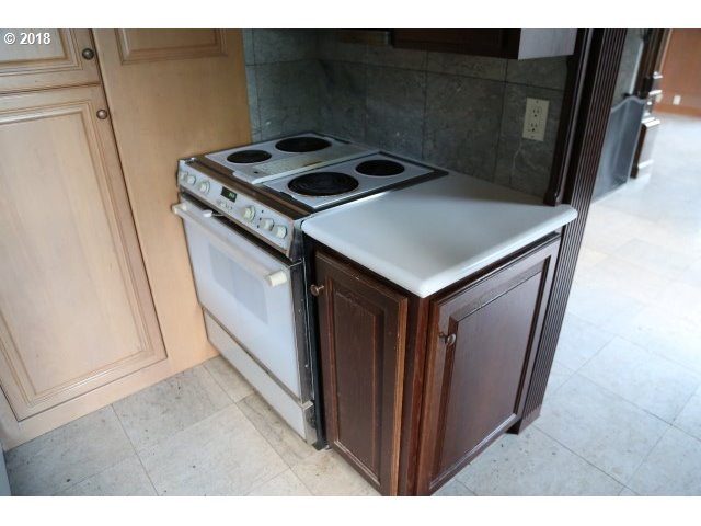 22940 South Viola Welch Road Beavercreek, OR 97004 - Photo 10 of 29 Gallery Image 10