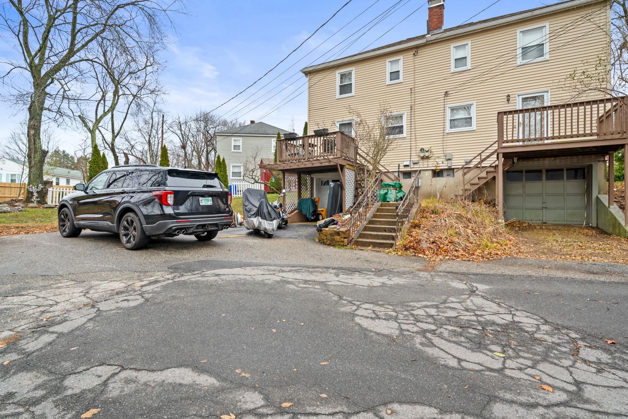 88 Harold Street Manchester, NH 03104 - Photo 8 of 28