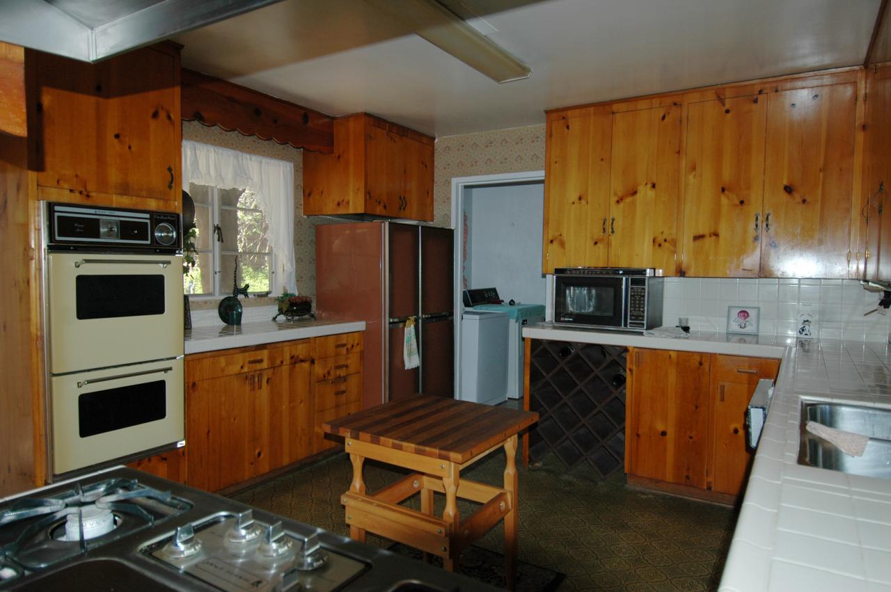 4098 Foothill Road Santa Barbara, CA 93110 - Photo 3 of 10 Kitchen