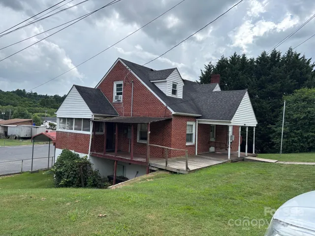 $225,000 | 164 North Mitchell Avenue, Bakersville, NC 28705