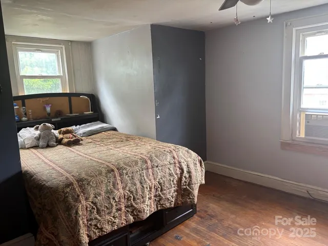 $225,000 | 164 North Mitchell Avenue, Bakersville, NC 28705