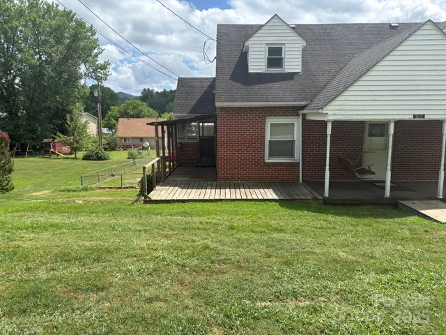 $225,000 | 164 North Mitchell Avenue, Bakersville, NC 28705