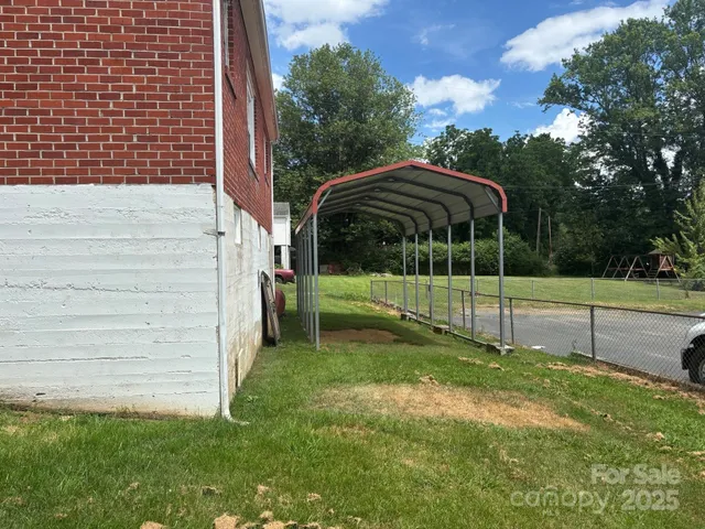 $225,000 | 164 North Mitchell Avenue, Bakersville, NC 28705