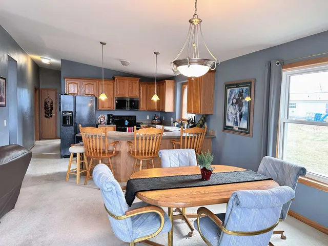 $319,000 | 368 Highpointe Loop, Mcgregor, IA 52157