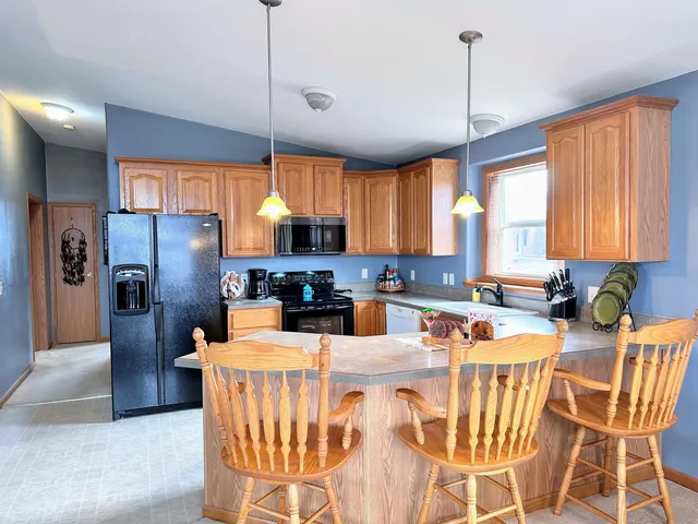 $319,000 | 368 Highpointe Loop, Mcgregor, IA 52157