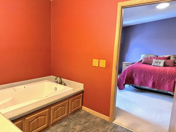 $319,000 | 368 Highpointe Loop, McGregor, IA 52157