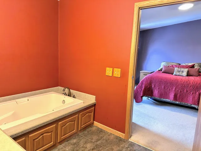 $319,000 | 368 Highpointe Loop, Mcgregor, IA 52157