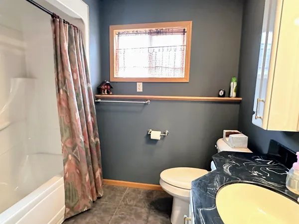 $319,000 | 368 Highpointe Loop, McGregor, IA 52157