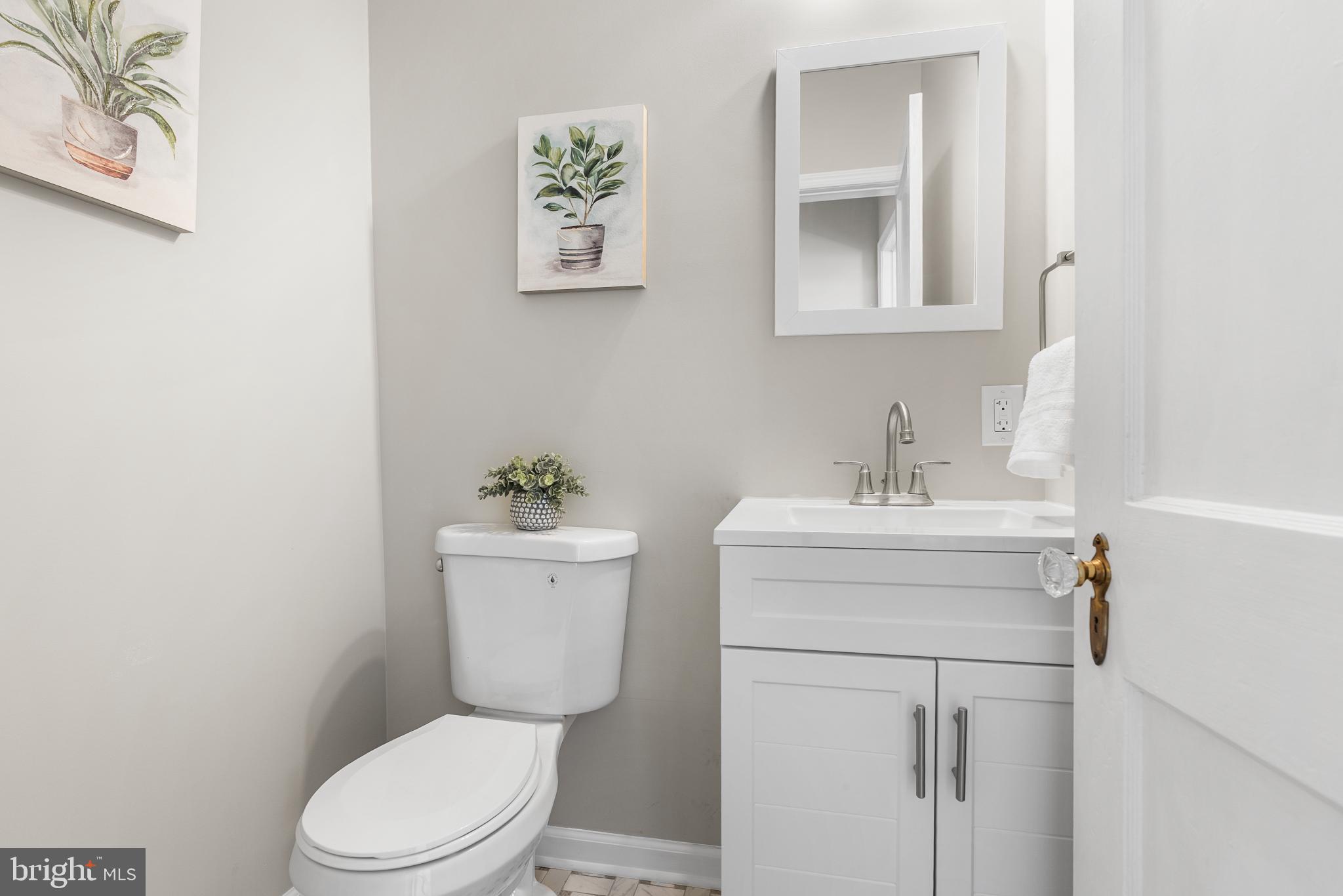 710 Anneslie Road Baltimore, MD 21212 - Photo 26 of 56 Chic and modern half-bath retreat.