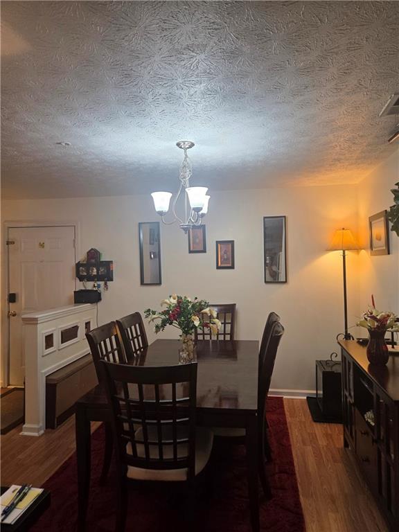 5303 Par 4 Way Lithonia, GA 30038 - Photo 4 of 28 a view of a dining room with furniture