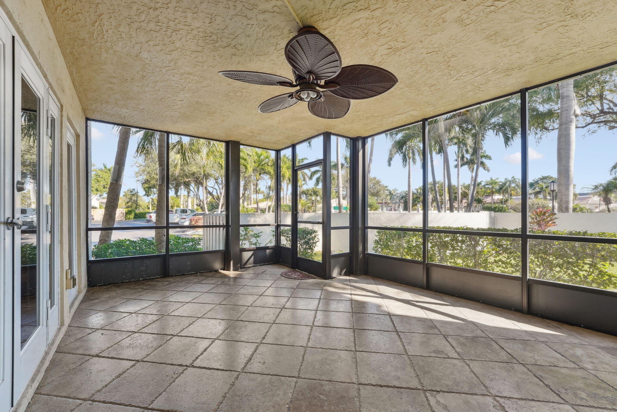 100 Pelican Pointe Drive, Unit 101 Delray Beach, FL 33483 - Photo 17 of 37 Large screened Lani