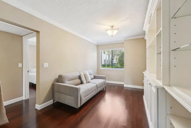 $4,000 | 100 Pelican Pointe Drive, Unit 101, Delray Beach, FL 33483