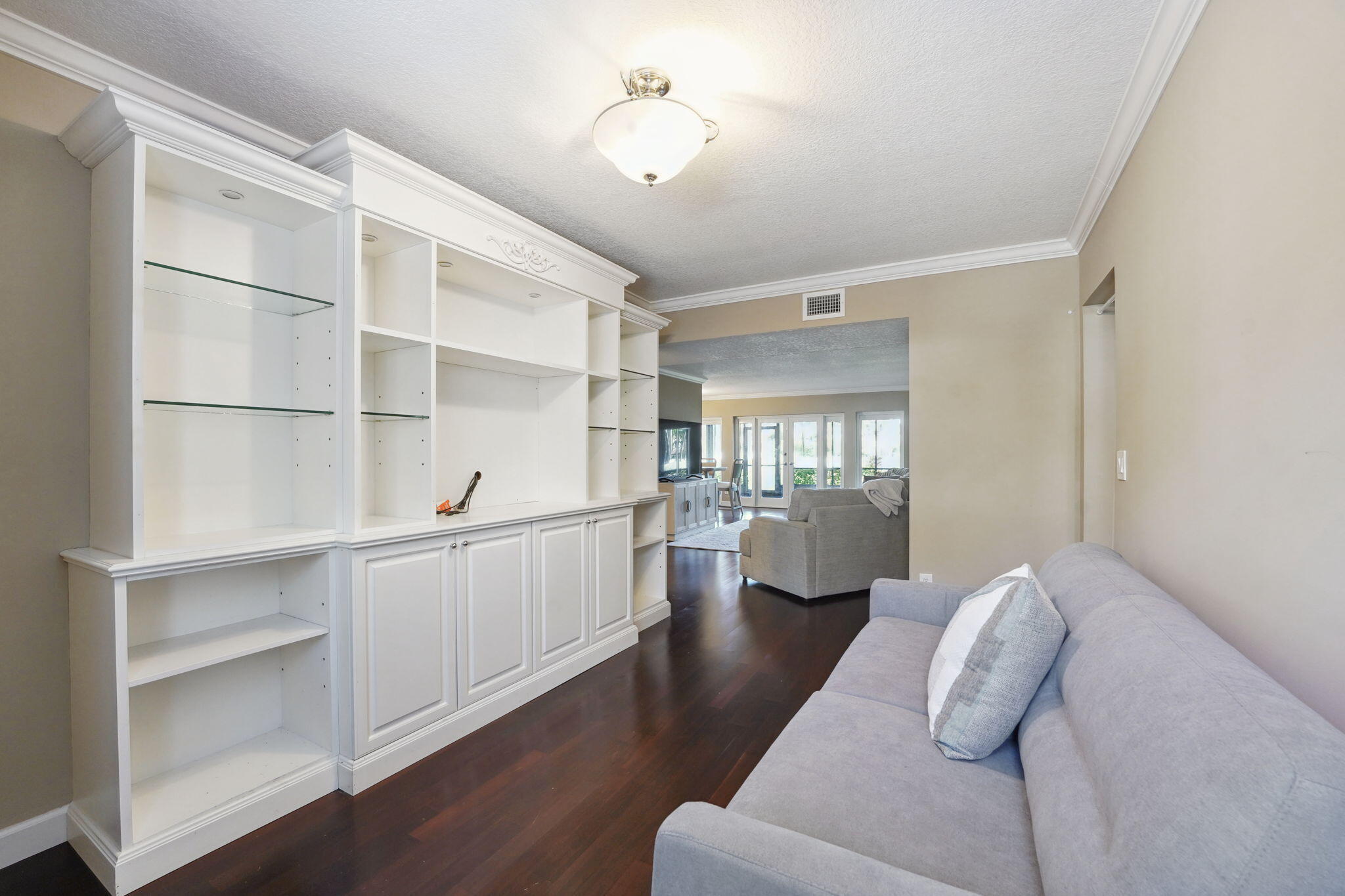 100 Pelican Pointe Drive, Unit 101 Delray Beach, FL 33483 - Photo 22 of 37 Den / 3rd Bedroom