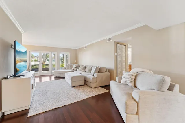 $4,000 | 100 Pelican Pointe Drive, Unit 101, Delray Beach, FL 33483