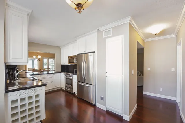 $4,000 | 100 Pelican Pointe Drive, Unit 101, Delray Beach, FL 33483