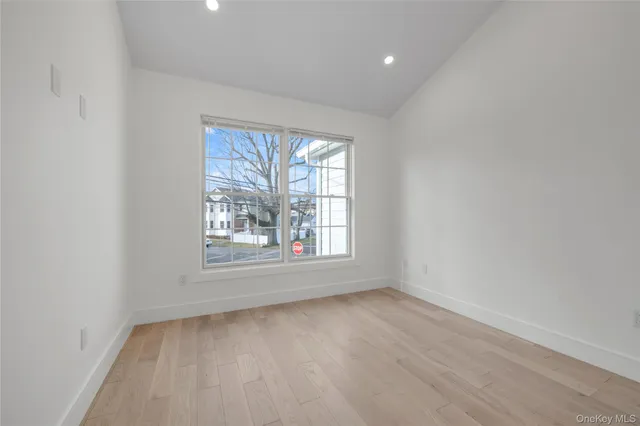 $8,500 | 1 Manhasset Avenue, Unit A, Port Washington, NY 11050