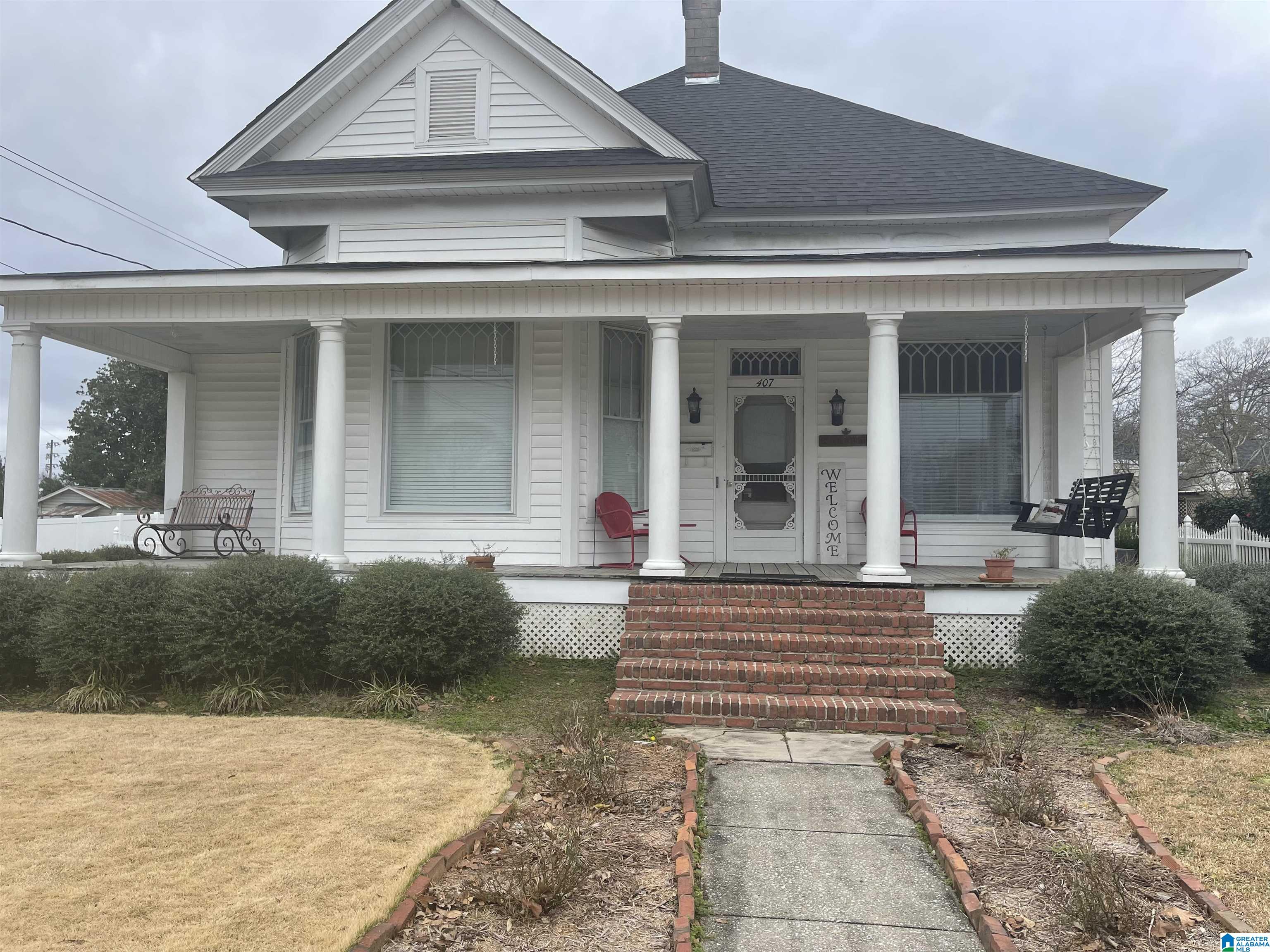 407 6th Street North Clanton, AL 35045 - Photo 2 of 49