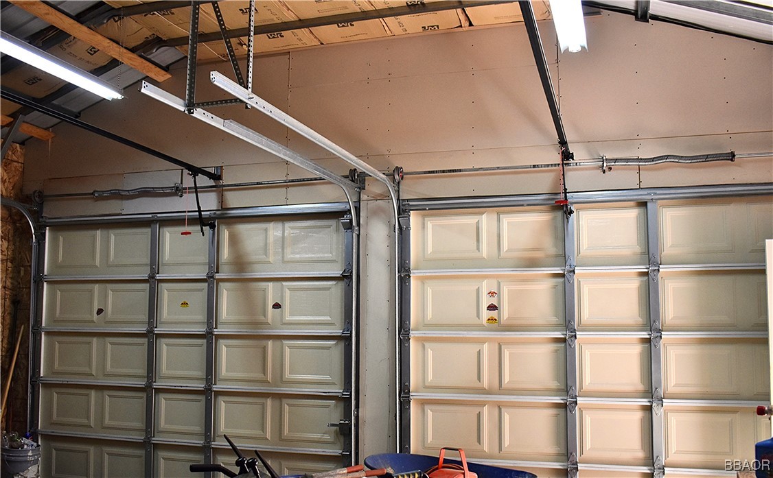 442 Inyo Avenue Sugarloaf, CA 92386 - Photo 29 of 36 a view of a car garage