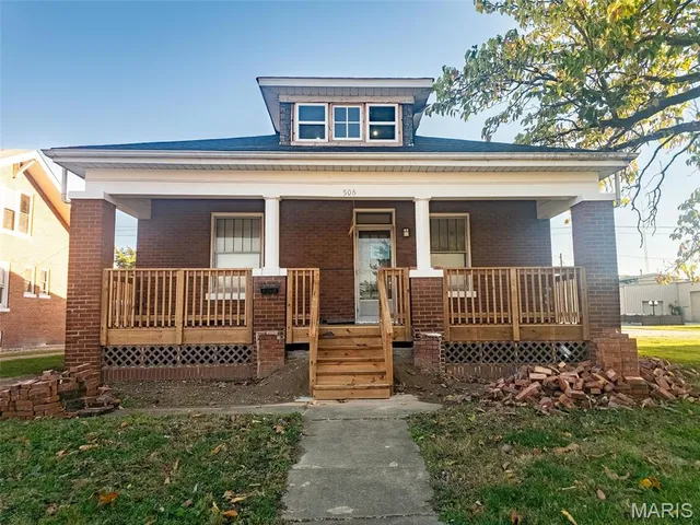 $94,900 | 506 West Clay Street, Collinsville, IL 62234