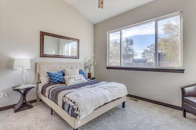 $349,900 | 429 East Karla Avenue, Haysville, KS 67060