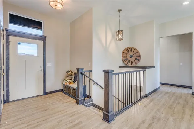 $349,900 | 429 East Karla Avenue, Haysville, KS 67060